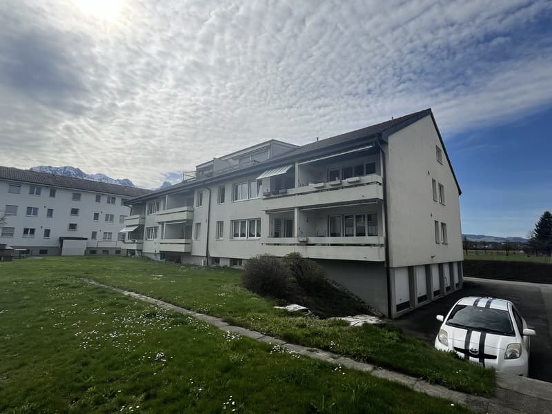 Gepflegtes Mehrfamilienhaus an guter Wohnlage in Thun (2)