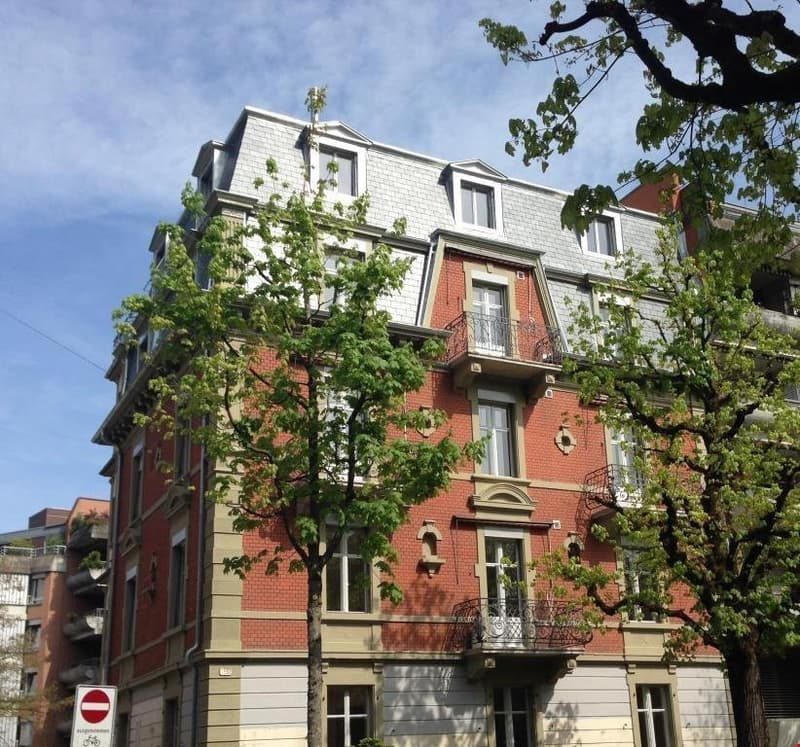 Appartamento di 5 locali in stile Art Nouveau in posizione ottimale a Berna (1)