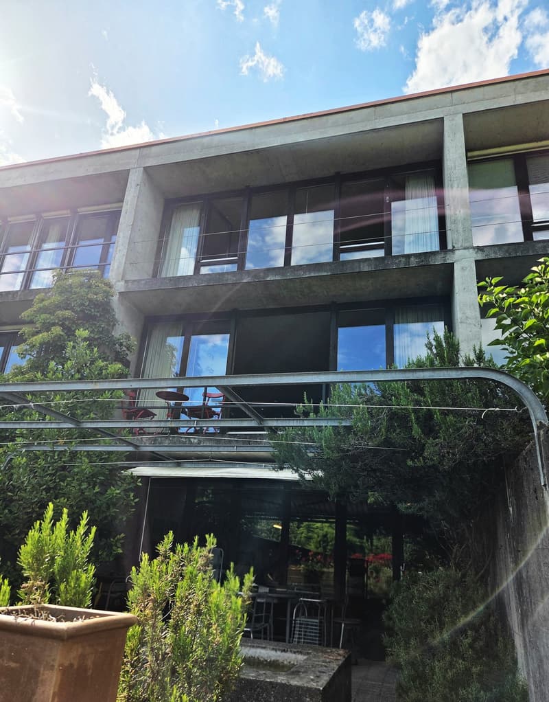 Maison de ville charmante de 5,5 pièces à Biel – Vivre avec style et confort (2)