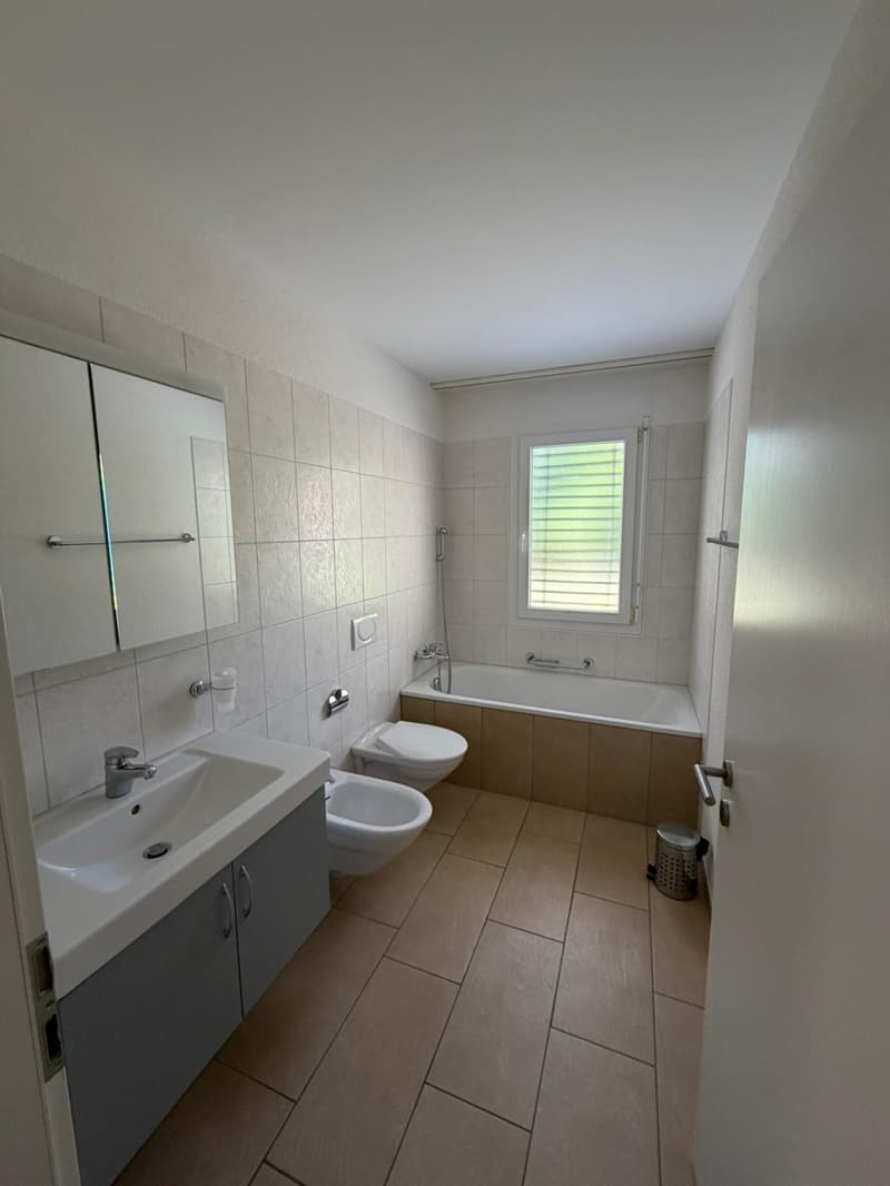 Bright, airy 3.5-room apartment on the ground floor with a large seating area and garden share (3)