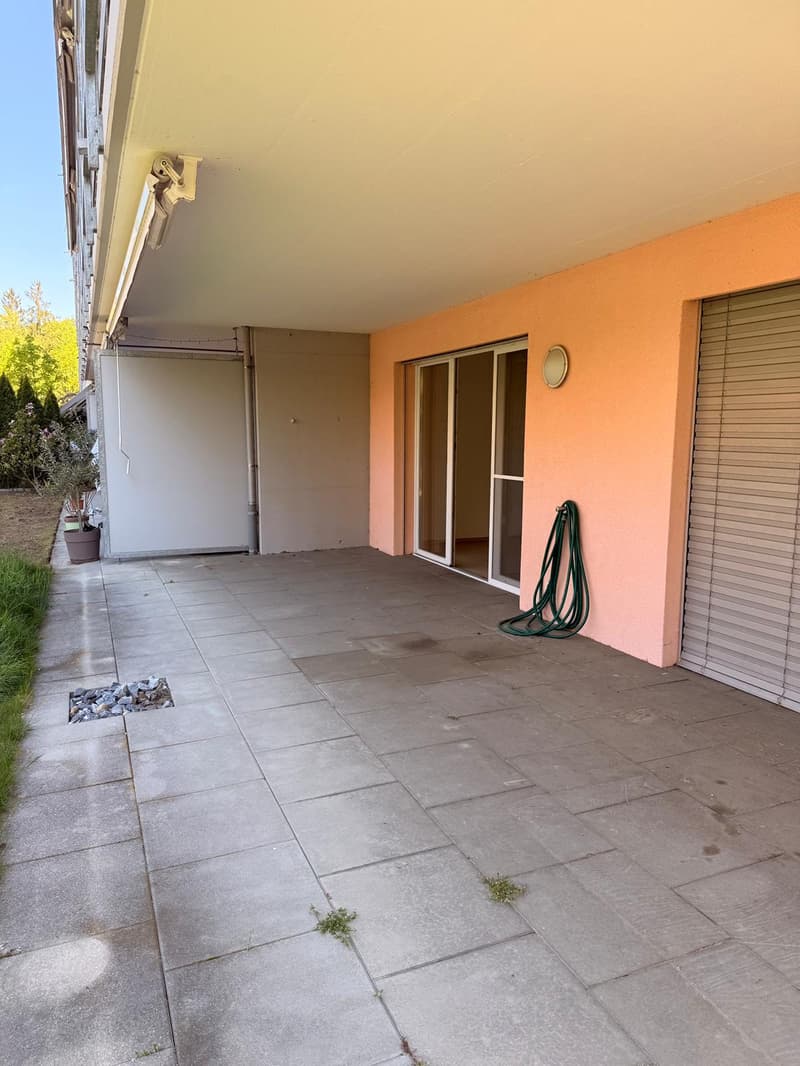 Bright, airy 3.5-room apartment on the ground floor with a large seating area and garden share (8)