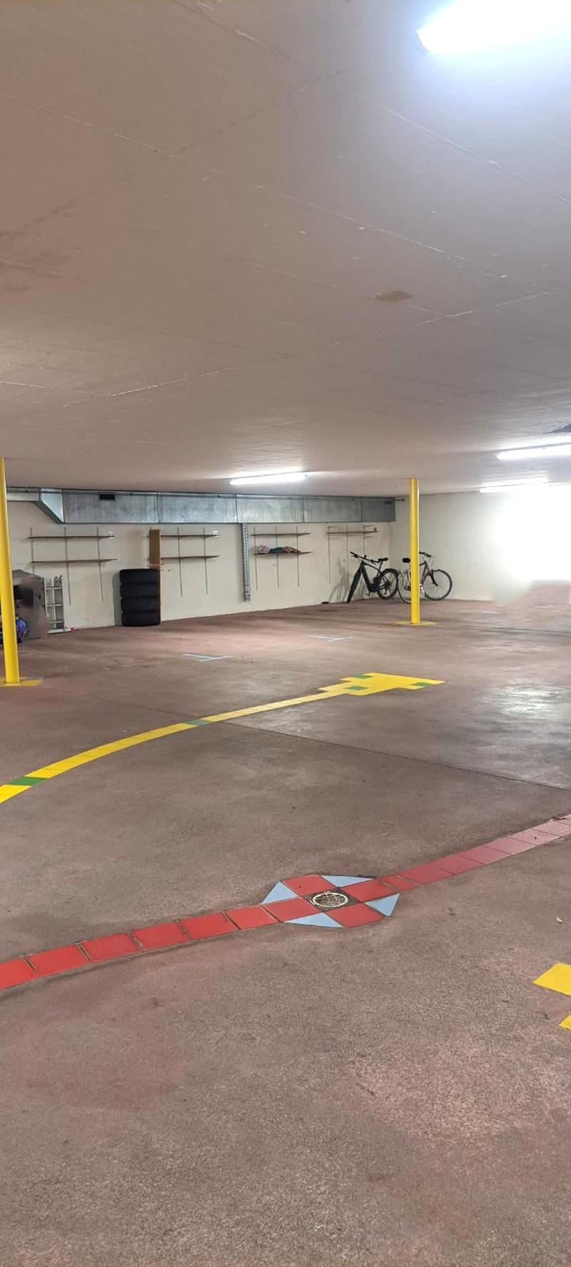 Parking space in a clear underground garage in the village center (1)