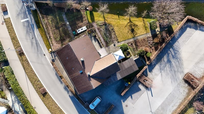 Two-family house on a large plot (18)