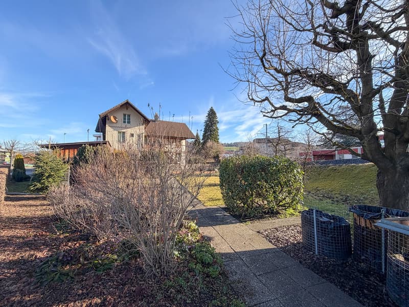Two-family house on a large plot (5)