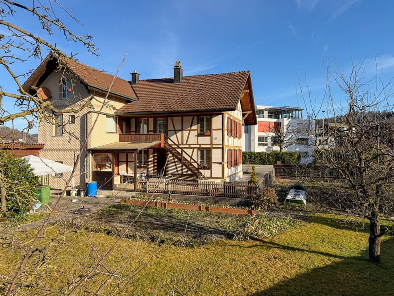 Two-family house on a large plot (7)