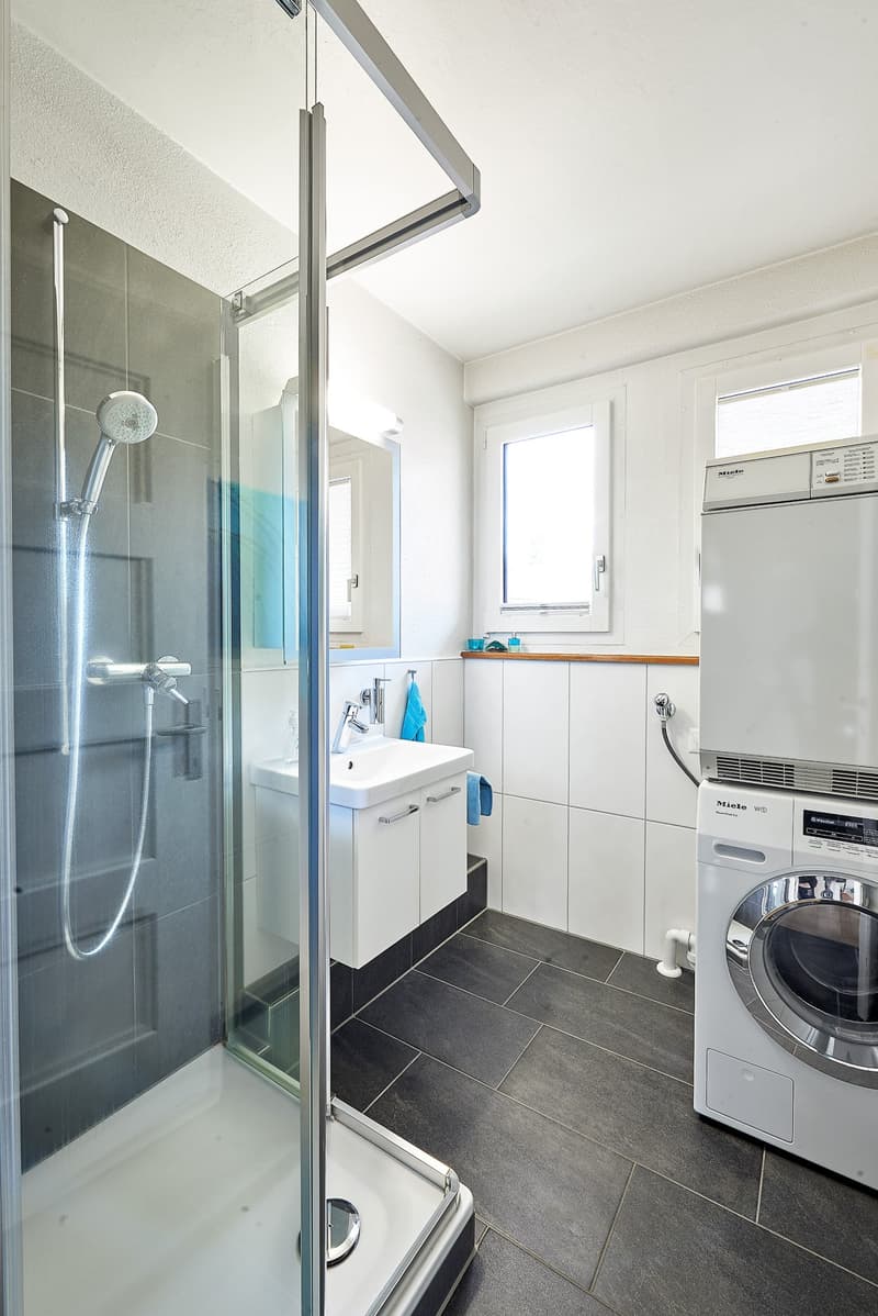 Maisonettewohnung mit grosser Terrasse, Zentrum Niederscherli (6)