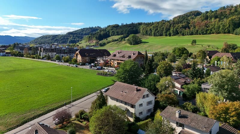 Baulandparzelle mit bestehendem Dreiparteienhaus (5)