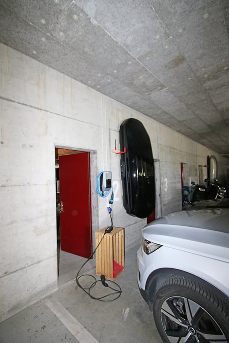 Grosser EHP mit Zusatzfläche, Lagerraum und E-Ladestation