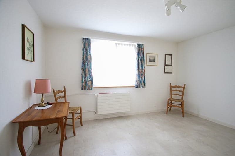 Einliegerwohnung - Helles Zimmer West