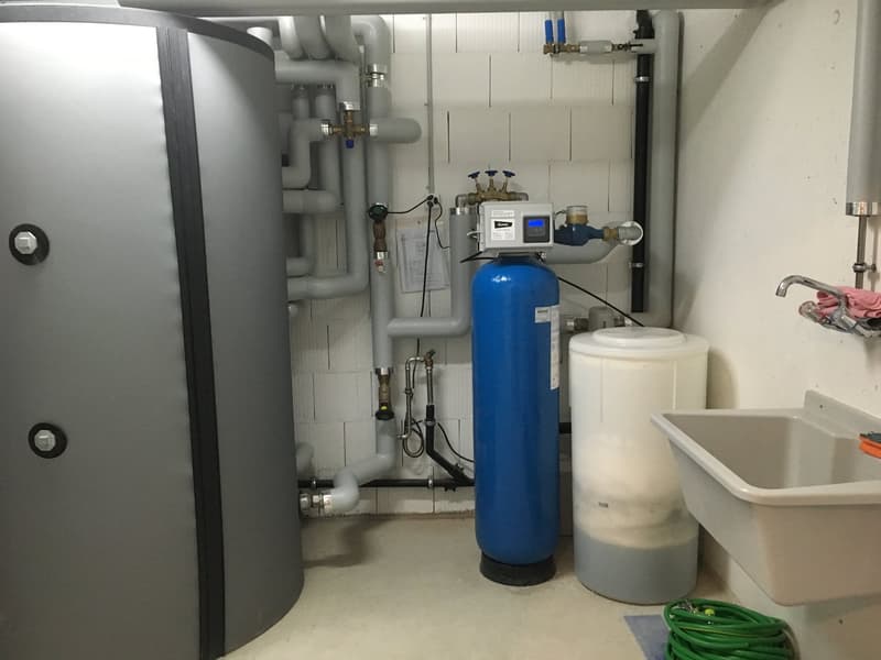 Water softener, water tank, sink, pipes, faucet, green hose