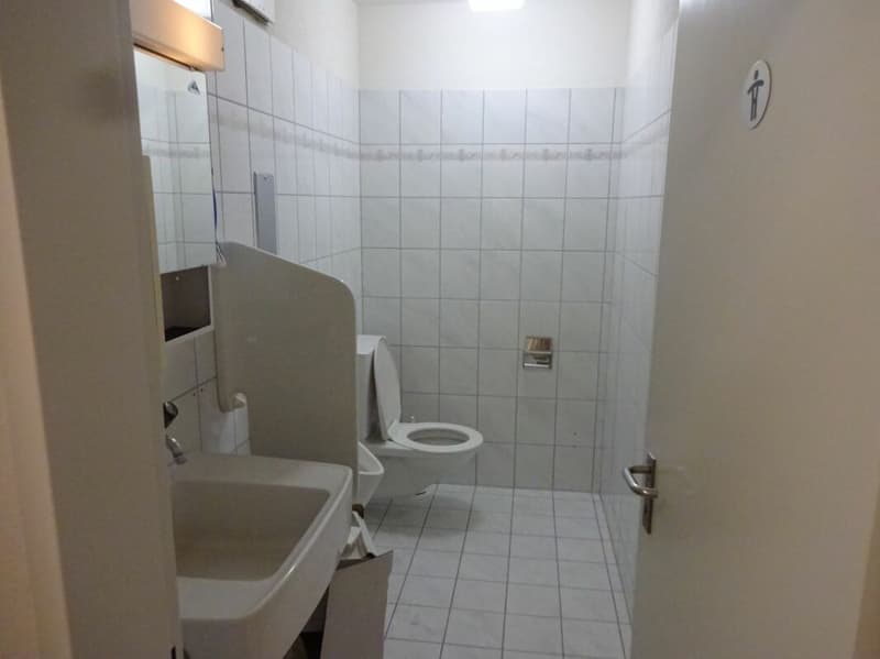 Spacious office space with 57m² - Plenty of room for your ideas (5)