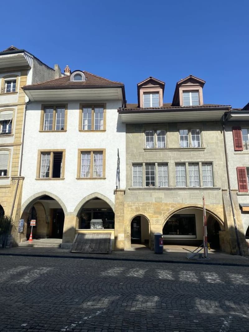 Living in the beautiful old town (2)