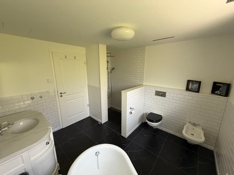 Ampia casa per più generazioni a Bellmund – Moderna, tranquilla e adatta alle famiglie (9)
