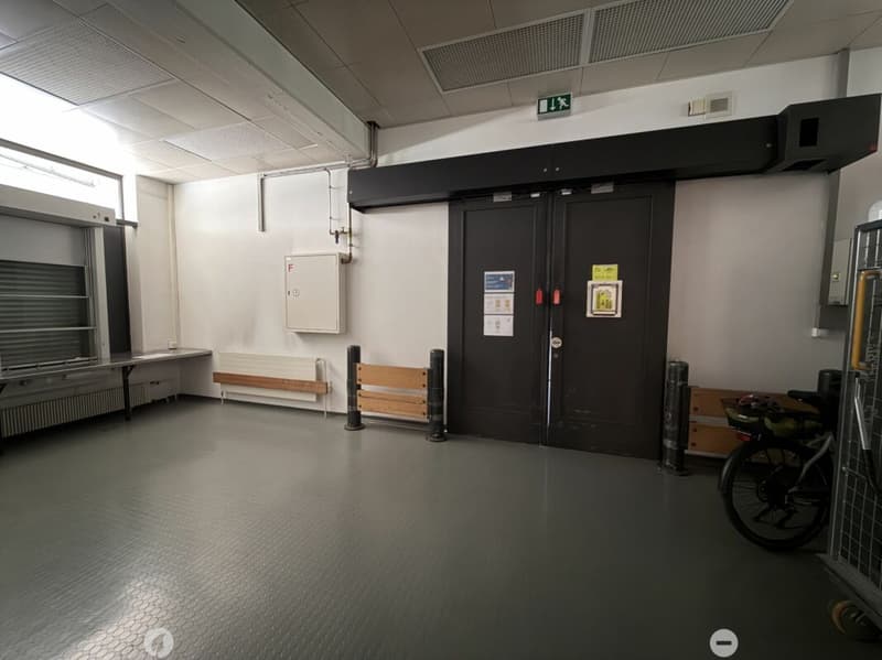 Ideal gelegene Verkaufsfläche und Büroräumlichkeiten (6)