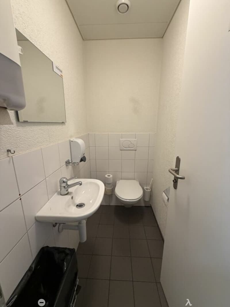 Ideal gelegene Verkaufsfläche und Büroräumlichkeiten (4)