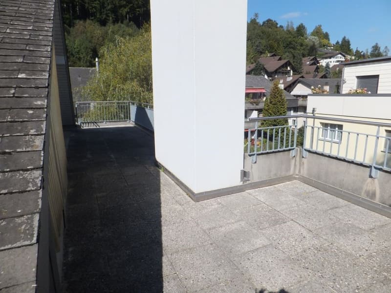 Appartamento in mansarda spazioso in una posizione molto tranquilla a Kehrsatz (3)