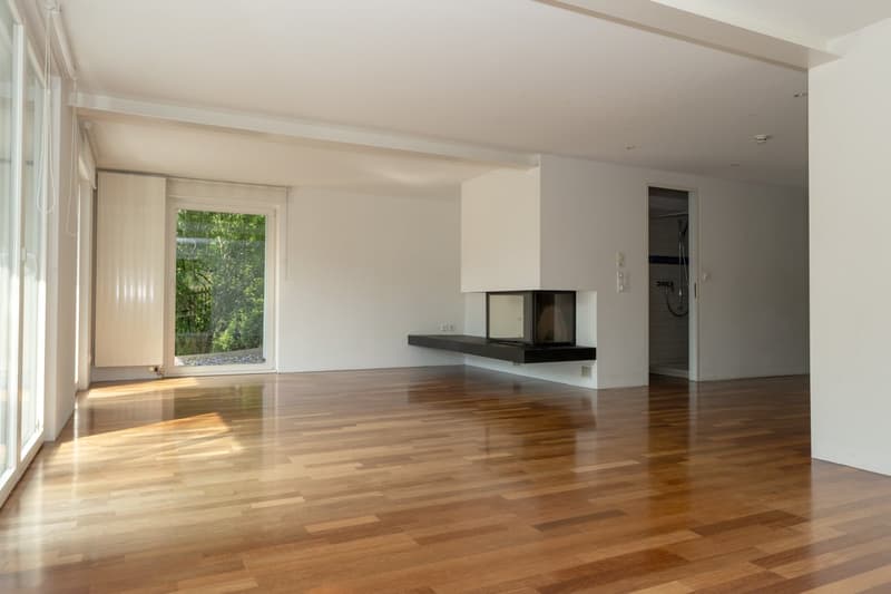 Rustikale Eleganz in Gümligen - freistehendes Chalet mit viel Umschwung (3)