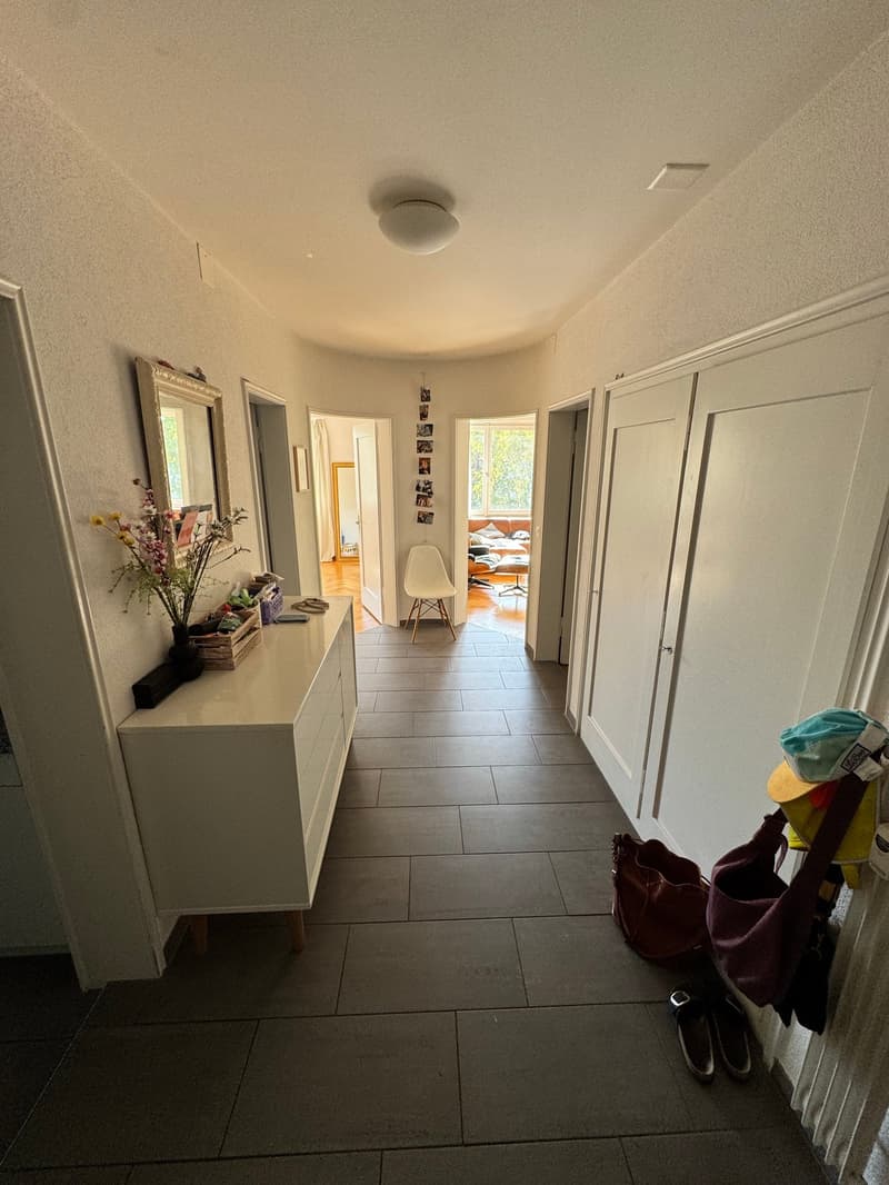 Moderne 3.5-Zimmerwohnung im beliebten Schosshalden-Quartier (2)