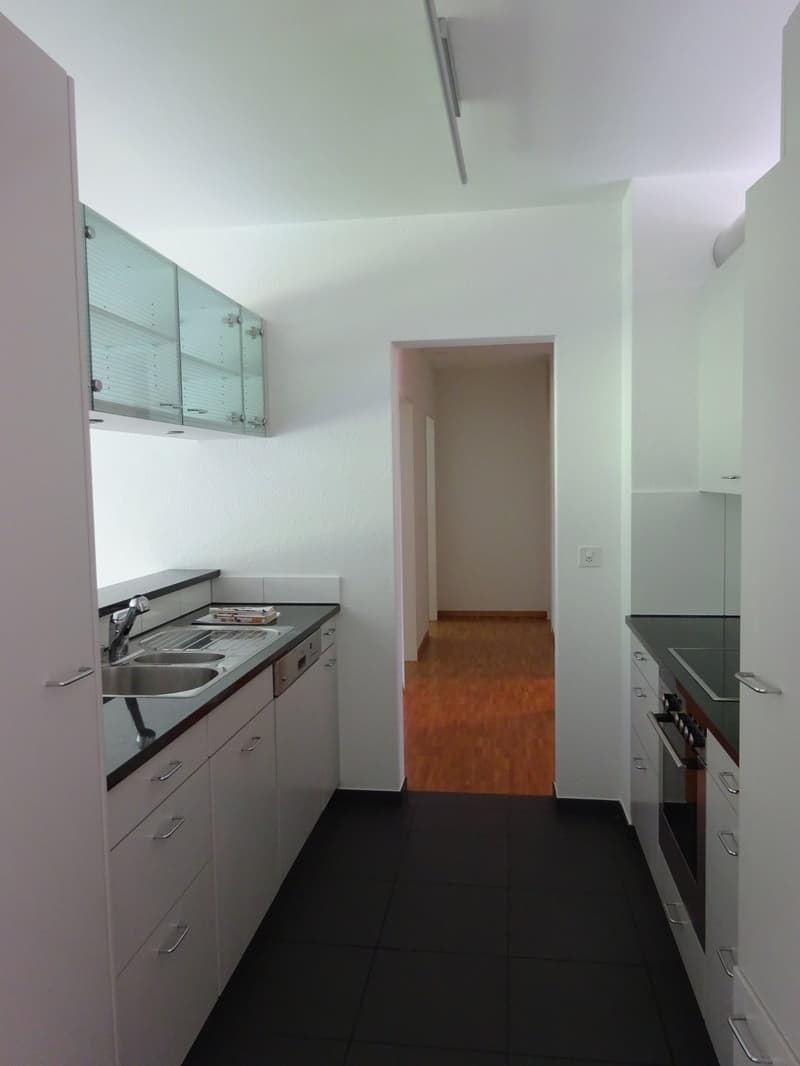 Elegante 4 1/2-Zimmerwohnung im Ostring (5)
