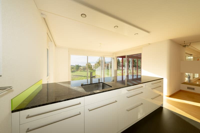 Grüne Oase mit traumhafter Fernsicht - 5.5 Zimmer-Haus in Worb (9)