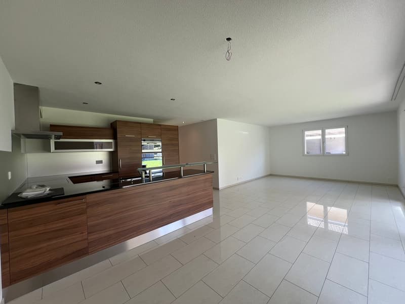 Appartement moderne 3 pièces avec jardin et espace de stationnement ESH dans un environnement calme (3)