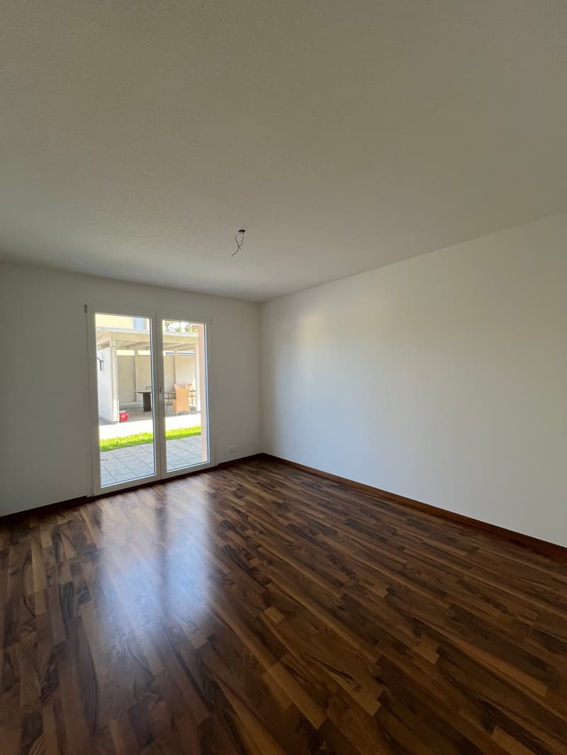 Appartement moderne 3 pièces avec jardin et espace de stationnement ESH dans un environnement calme (5)