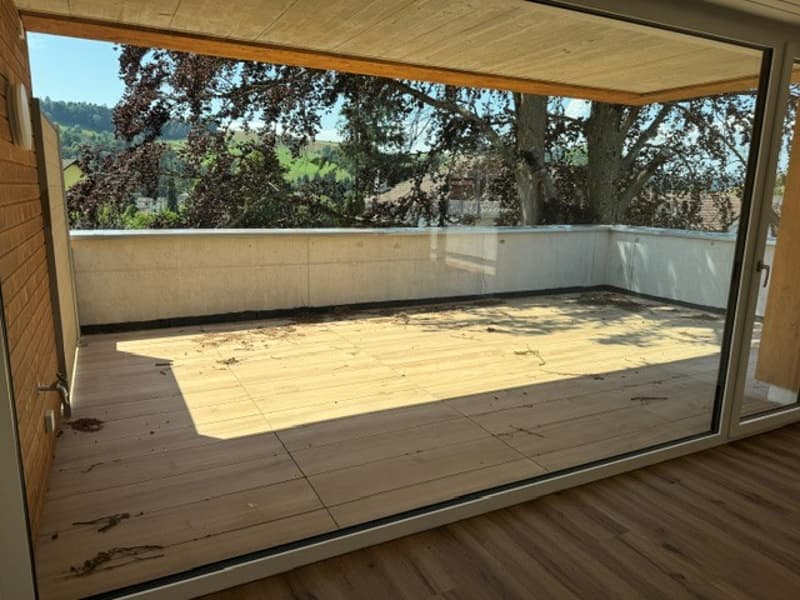Charmant appartement à mansarde de 3,5 pièces à Huttwil, grand balcon, nouvel immeuble, première occupation (4)