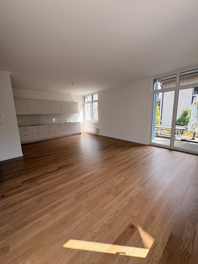Moderne 4.5-Zimmer-Neubauwohnung in Madiswil – sofort verfügbar! (1)