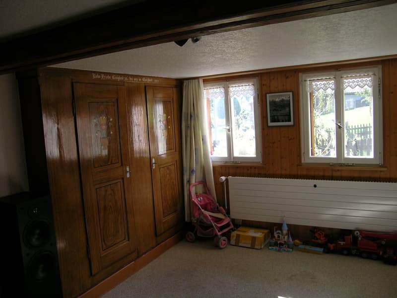 Schlafzimmer mit im OG mit Einbauschrank