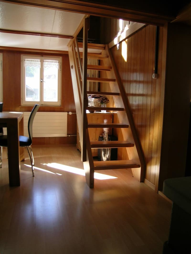 Treppenaufgang aus Wohnzimmer