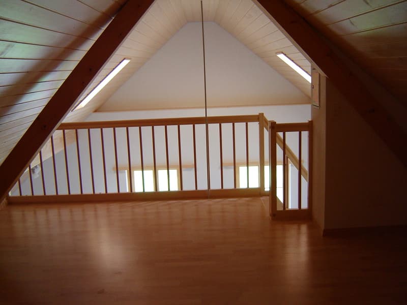 Charmante 2.5-Zimmer-Dachwohnung mit Galerie in Dürrenroth (7)