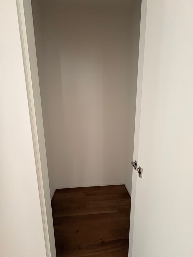 Aussergewöhnliche Wohnung mit viel Platz und Nutzungsmöglichkeiten (10)