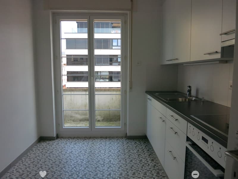 Küche mit Balkon