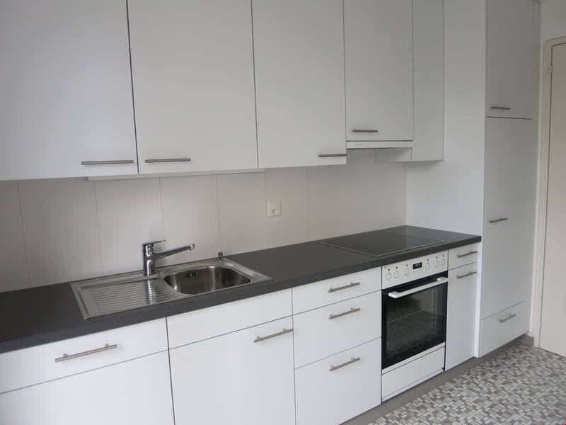 Küche mit Granitabdeckung (Beispielbild)