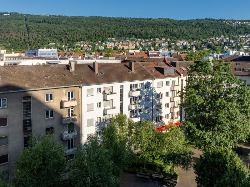 Charmant appartement 3.5 pièces avec balcon à Biel (2)