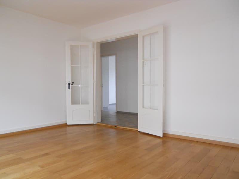 Charmant appartement 3.5 pièces avec balcon à Biel (7)