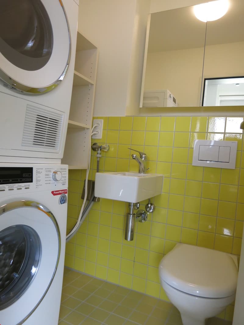 Separates WC mit Waschturm
