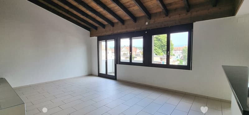 Grosszügige 4.5-Zimmer-Wohnung mit Balkon (3)