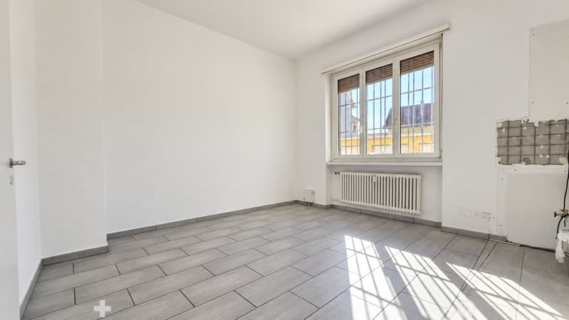 Hinterer Bereich, mit Küchenanschlüsse