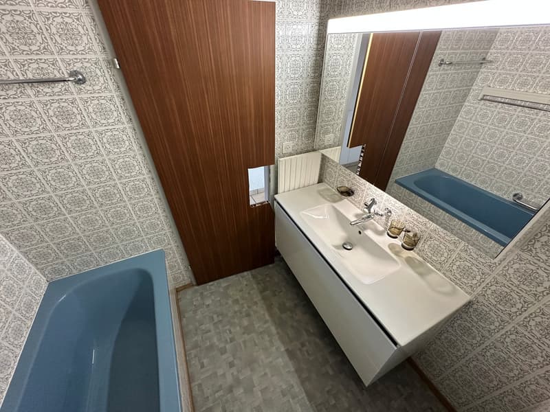 Charmante 3.5-Zimmer-Wohnung mit grossem Balkon und schöner Aussicht in Biel (11)