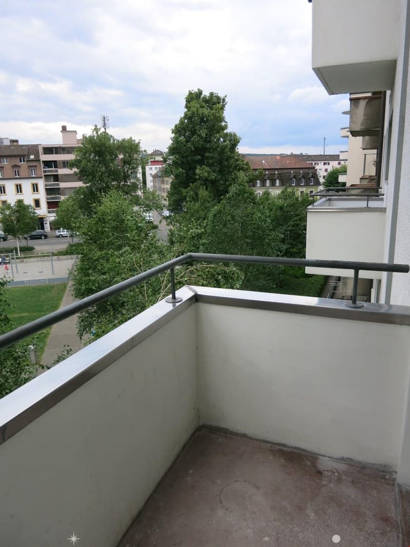 Küchenbalkon Hofseite