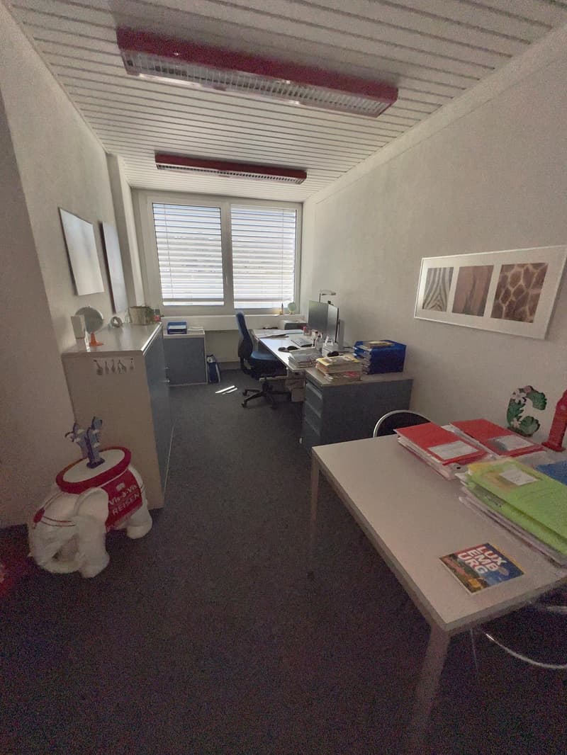 Hintere Büros - Zwischenraum - Büro rechts (Süd-Ost)