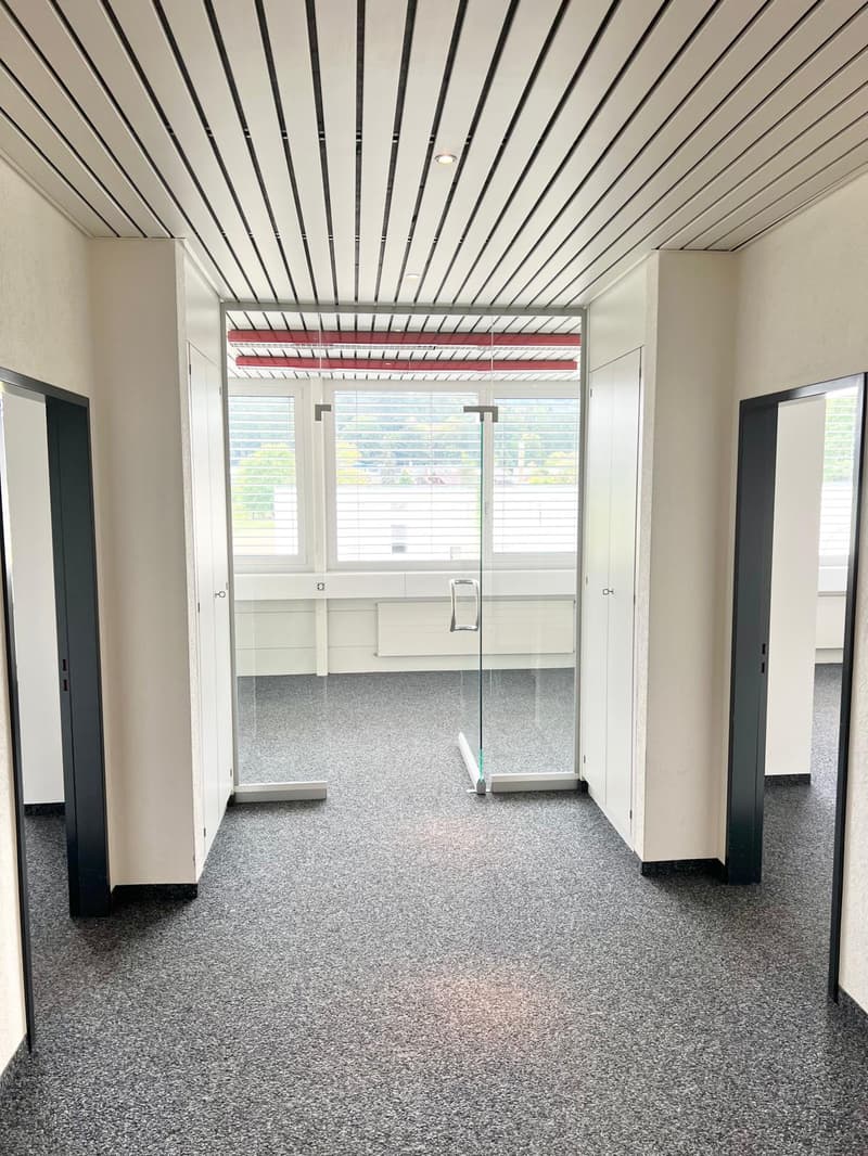 Moderne Büroräume mit Weitsicht + Leuchtreklame an der A1 – Ihre Firma täglich sichtbar! (19)