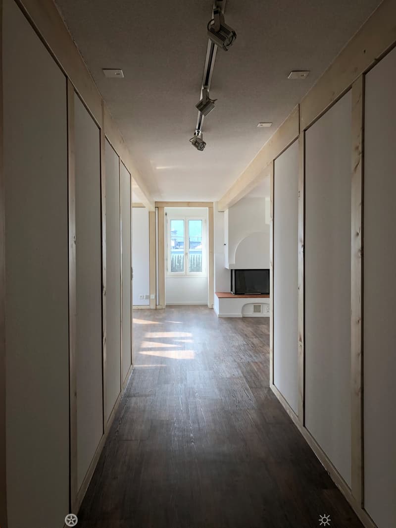 Grosszügige 3.5-Zimmer-Dachwohnung mit Terrasse und Bergsicht (4)