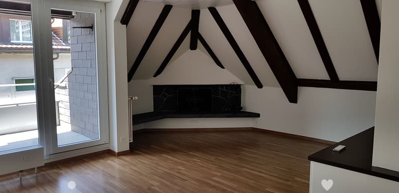 Charmante Wohnung mit Balkon direkt im Zentrum von Interlaken (1)