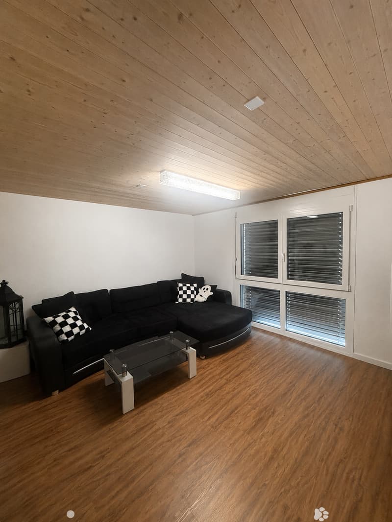 Charmante 3.5-Zimmer-Wohnung im Herzen von Interlaken (3)