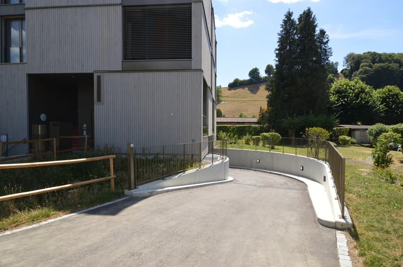 Vivere in modo moderno nel cuore di Worb – Edificio nuovo in posizione centrale (3)