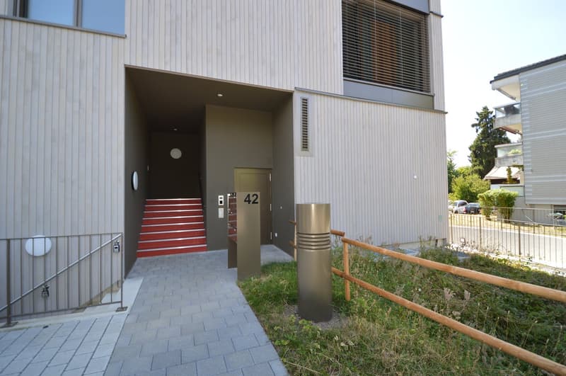 Vivere in modo moderno nel cuore di Worb – Edificio nuovo in posizione centrale (2)