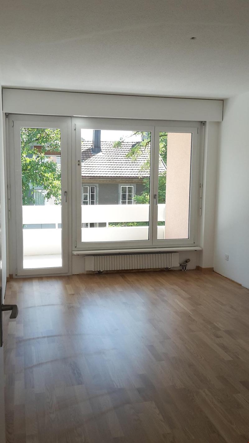 Schlafzimmer mit neuem Parkett