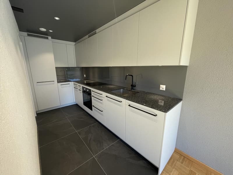 Zu vermieten: Sanierte 3½ Zimmer-Wohnung (2. OG ohne Lift) in Wichtrach! (2)